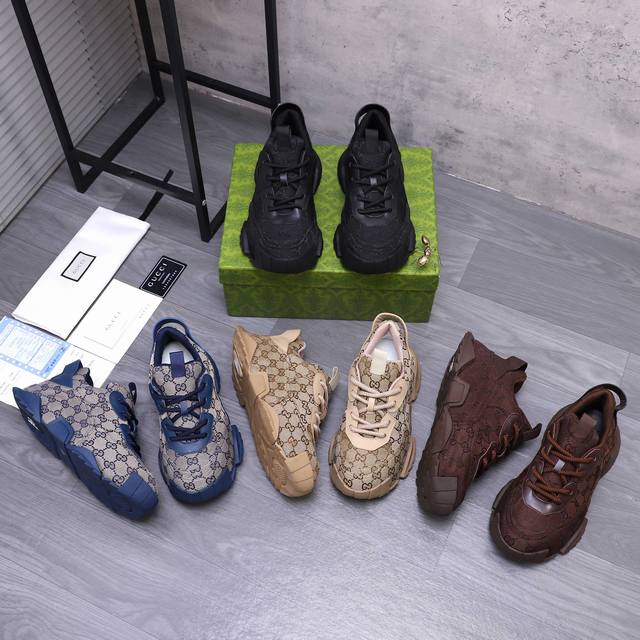 商品商标：Gucci 古驰 包底休闲鞋 正码码数: 38-46 38.45.46定做不退换 商品材料：精选高端品牌织花鞋面 网内里 原版大底