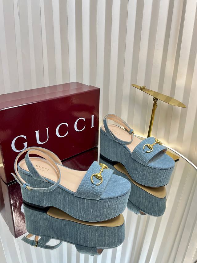 工厂P价 女装女鞋 运动原单 Gucci 高品质凉鞋 糖果色Gg精品专柜原版开模精心制作，匠心铸造经典专柜新品防水台马衔扣 坡跟厚底台 ！一字带凉鞋， 原版1：
