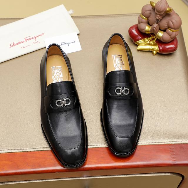 工厂P价 Ferragamo 菲拉格慕顶级男士商务皮鞋官网原版复制，鞋面采用进口官网1:1材料制作意大利进口牛皮进口牛皮内里。绝非一般的工艺制造，明星御用款！大