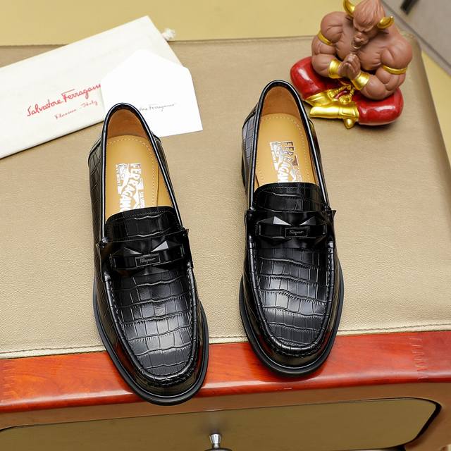 工厂P价 菲拉格幕 Ferragamo 新款男士休闲套脚鞋官网原版1:1开模，原单品质做工精细，高端奢华鞋面采用进口意大利头层牛皮奢华水染皮内里橡胶耐磨防滑大底