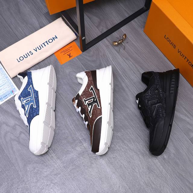 商品商标：Lv [路易威登] 休闲鞋 正码.码数: 38-44 45.46定做不退换 商品材料：精选 牛皮搭配织布鞋面 网内里 牛皮鞋垫 原版大底