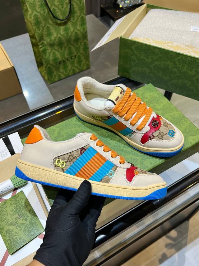 实价：330Gucci脏脏鞋 顶级工厂P品质，专柜一比一无可挑剔，穿上脚舒适度燃到爆表 复古做旧元素，鞋舌水洗复古标，金属双Glogo相识度99%，满面的Guc