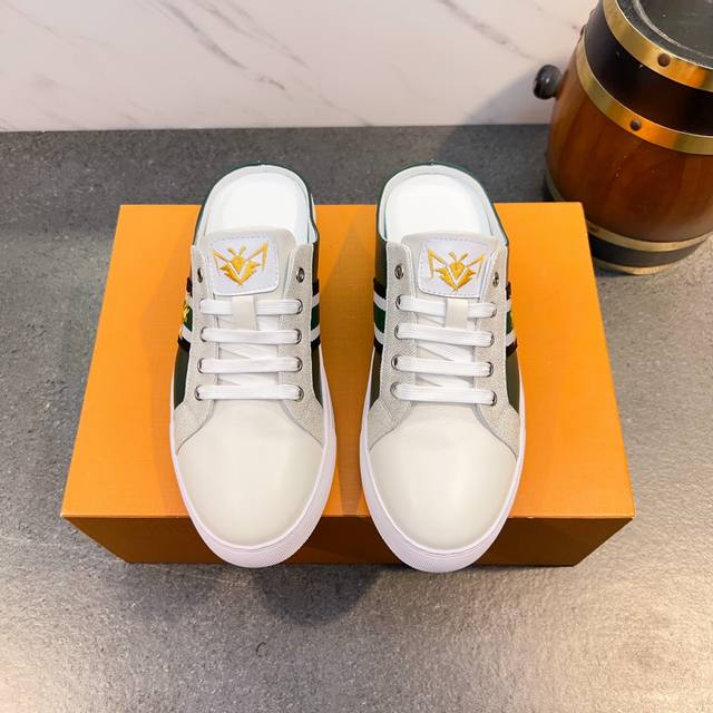 古奇 休闲半拖男鞋将尊贵品质与时尚质感完美融合 专属Logo 彰显品牌魅力原单品质，鞋面采用进口牛皮 透气潮流 经典高端大气上档次，男鞋履之首选 不容错过，头层