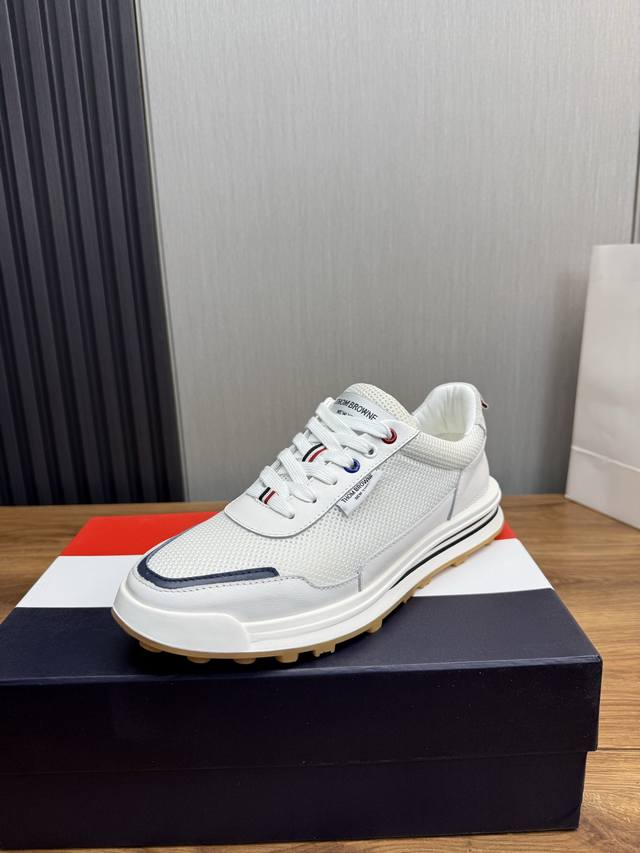 工厂P价 #Thom Browne#汤姆.布朗尼Tb.爆款热卖高档牛皮拼接 舒适羊皮内里 橡胶耐磨大底，立体感十足时尚百搭38-45 45订做不退换