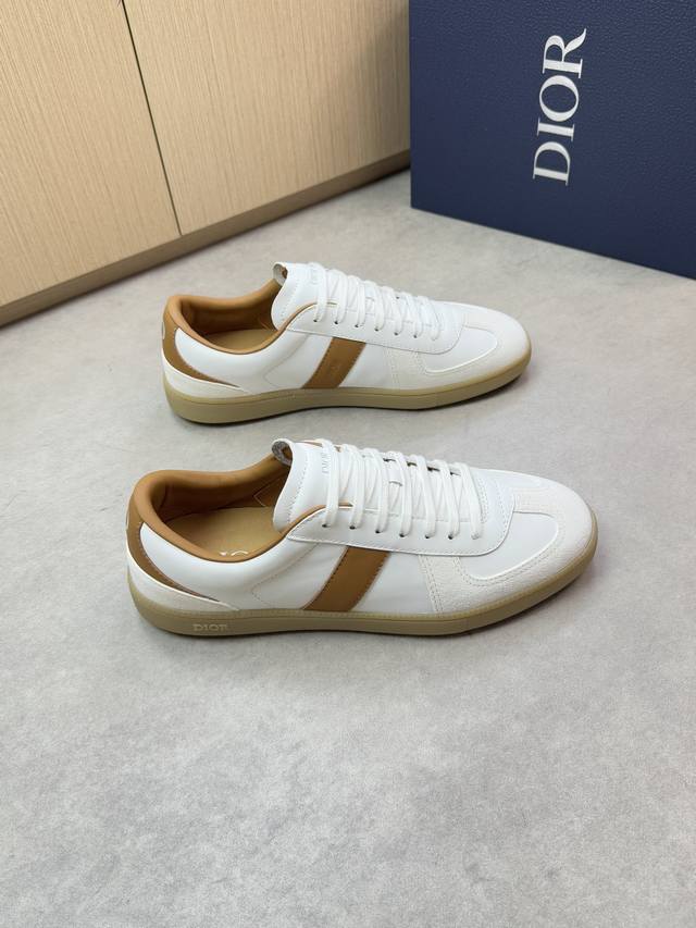 Dior 迪奥 -高端品质 原单休闲运动板鞋 -鞋面：原版纳帕小牛皮、品牌图腾布匹、内帮空压品牌Logo、鞋舌.后跟：丝印品牌Logo -内里：水染牛皮，垫脚；