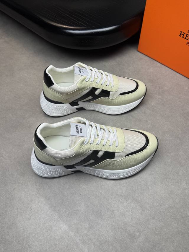Hermes 爱马仕 -高端品质 原单休闲运动鞋 -鞋面：摔纹小牛皮、开边珠小牛皮、品牌高丝光帆布鞋身车缝′H′图腾 -内里：水染牛皮 -大底：超轻Tpu发泡