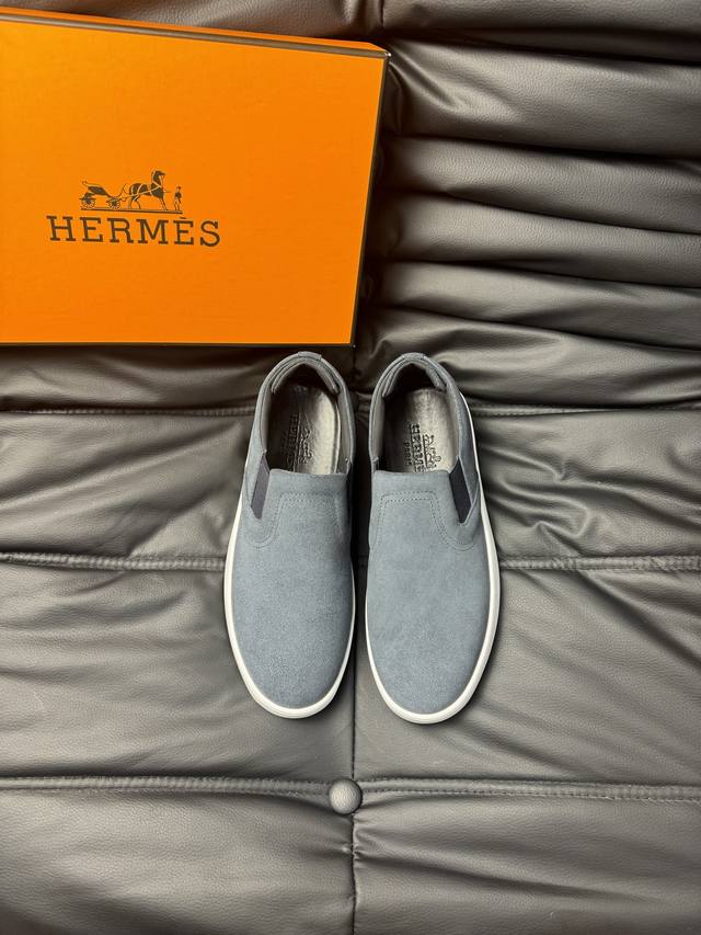 实价： Hermes 25年官网体验店Luck系列 -高端品质 官网原单 -鞋面：纳帕小牛皮 -内里：进口水染牛皮 -大底：超轻Tpu发泡；成型大底 -超高品控