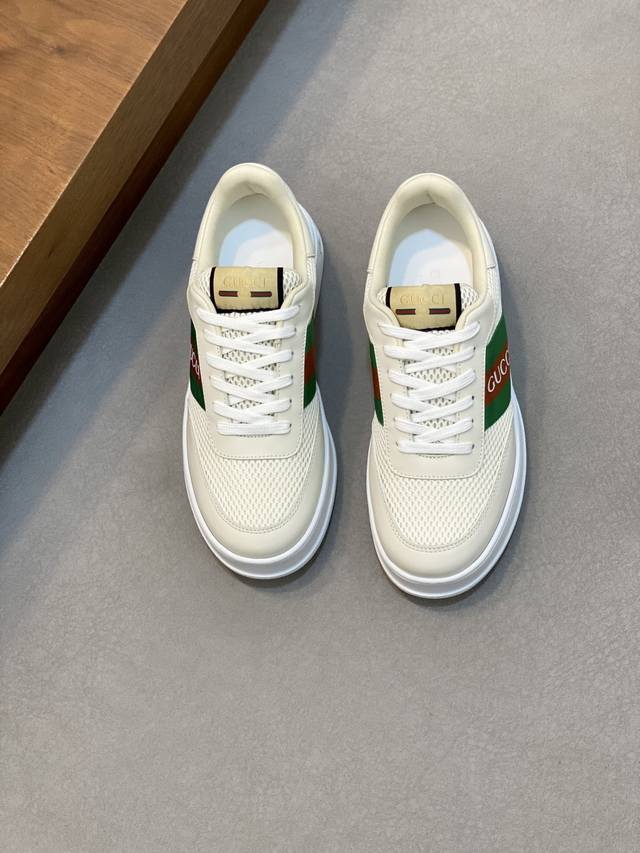 Gucci 古驰 -高端品质 原单 -鞋面：纳帕小牛皮、荔纹小牛皮、电脑刺绣品牌图腾 -内里：水染牛皮 -大底：超轻Tpu 橡胶；双色成型大底 -超高品控 做工