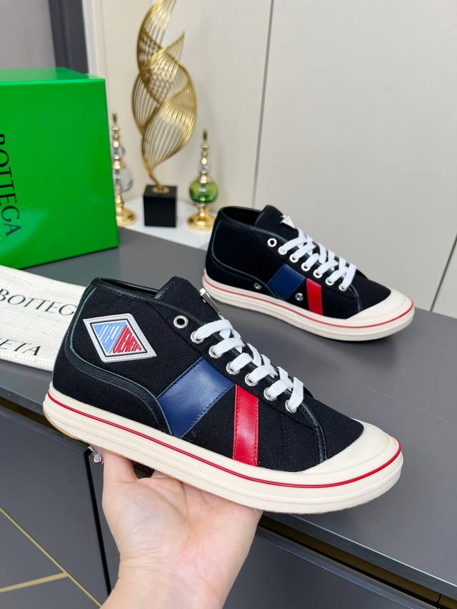 实价 Bottega Veneta 葆蝶家Bv最新款Eliot系列 复古 篮球鞋 休闲 运动 帆布鞋 上市即封神 以复古篮球运动鞋为灵感，色彩组合彰显青春活力，