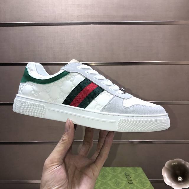 工厂P批 Gucci 古奇 官网1:1运动男鞋火爆上市，采用原版布料+水染羊皮内里，再加官网原版1:1舒适大底。时尚百搭，着脚超舒适、透气。标准鞋码38 45