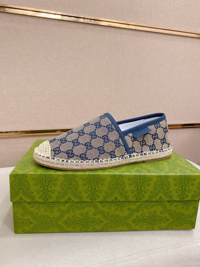 工厂P价 高品质Gucci男士最新款一脚蹬乐福休闲鞋专柜同步上市原版一比一复刻面料：意大利进口面料、做工纯手工拉线，生胶透气防滑大底，内里透气舒适小绵羊羊皮，密