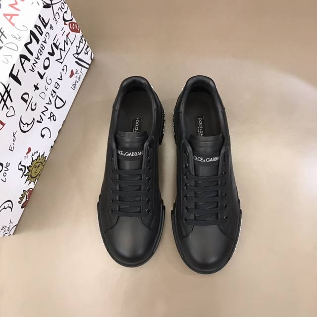 Dg高端精品男士休闲运动鞋！进口原版牛皮，进口原版五金，精致奢华，超A级别！版型对比专柜正品，丝毫不差！ 元 Size:38-44