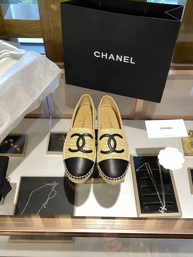 Chane* Espadrilles 渔夫鞋 小香经典版型！独家代购原版一比一品质！Hk海港城原版购入全程直播，原版一比一开发，绝对放心卖！ 细节剖析 ※夏季透