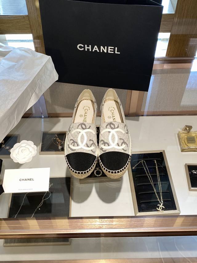 Chane* Espadrilles 渔夫鞋 小香经典版型！独家代购原版一比一品质！Hk海港城原版购入全程直播，原版一比一开发，绝对放心卖！ 玫红呢子款 细节剖