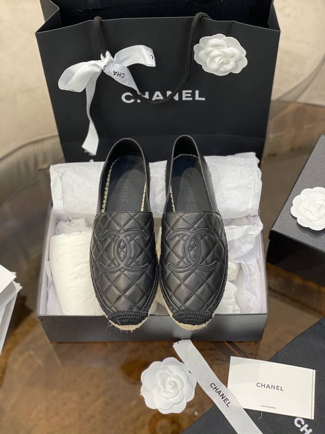 Chane* 春季新品 Espadrilles 渔夫鞋 小香经典版型！独家代购原版一比一品质！Hk海港城原版购入全程直播，原版一比一开发，绝对放心卖！ 玫红呢子