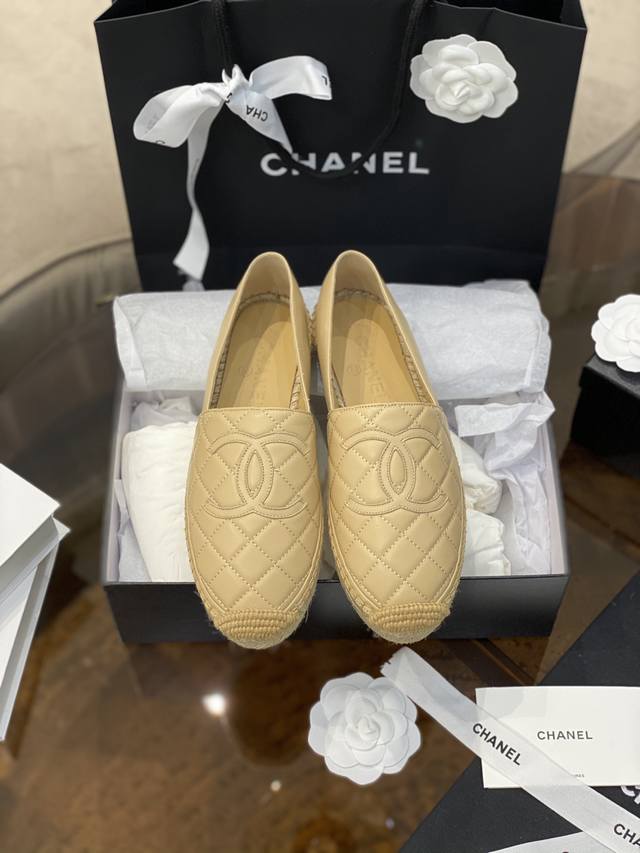 Chane* 新品 Espadrilles 渔夫鞋 小香经典版型！独家代购原版一比一品质！Hk海港城原版购入全程直播，原版一比一开发，绝对放心卖！ 玫红呢子款