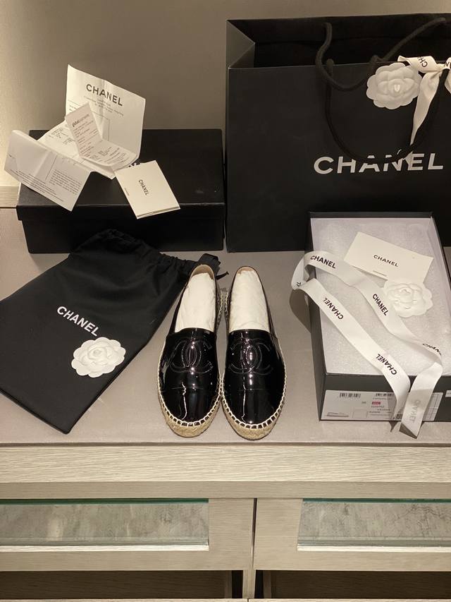 Chane* 春季新品 Espadrilles 渔夫鞋 小香经典版型！独家代购原版一比一品质！Hk海港城原版购入全程直播，原版一比一开发，绝对放心卖！ 羊漆皮款
