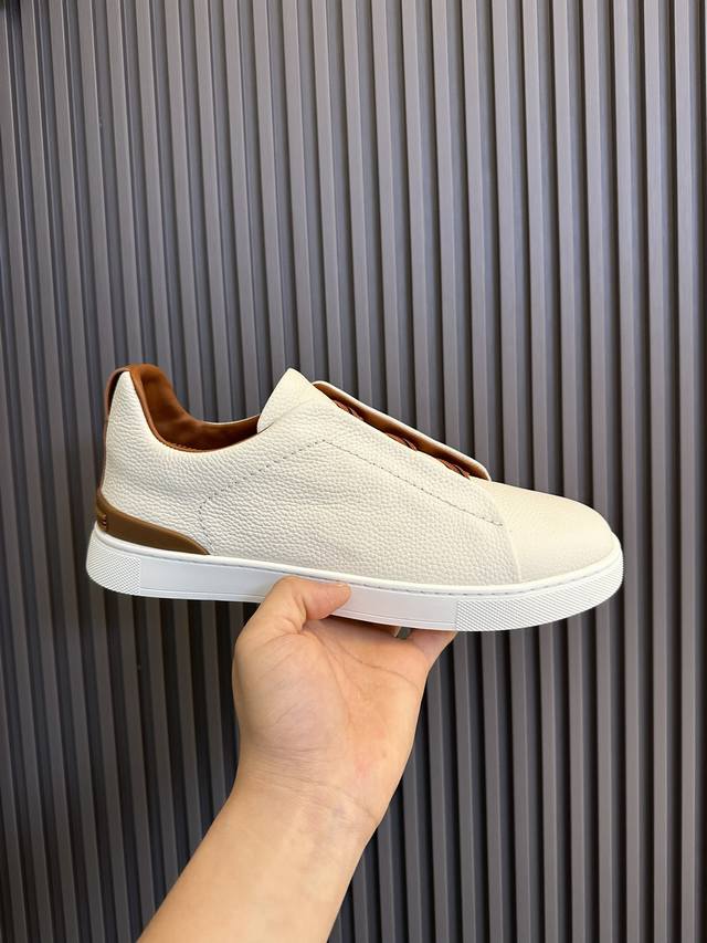现货 高版本长期做货.订单另外价 库克. 比尔盖茨同款爆款Ermenegildo Zegna 杰尼亚男鞋 面料进口牛皮 内里头层牛皮，垫脚头层牛皮， 轻便Tpu