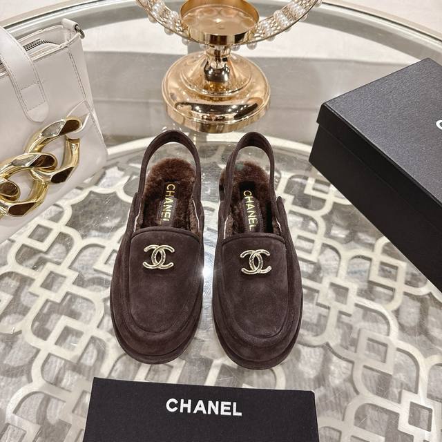 Chane L 2025 New Arrival～ 小香25秋冬新品毛毛乐福鞋 鞋面搭配双C扣Logo字母饰扣，超好看呀 牛反绒皮材质，质感很好 鞋底真皮材质，