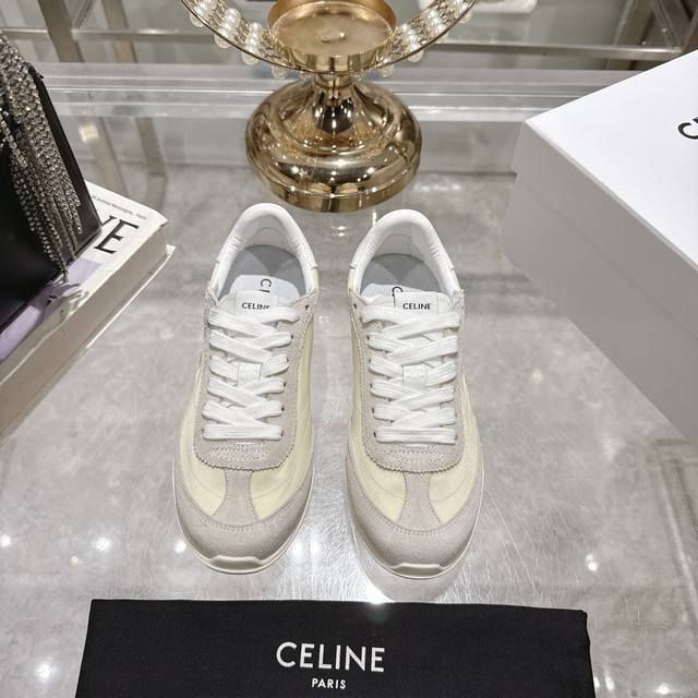 高版本出厂 Celine*思琳赛琳 2025Ss新款徽标系带休闲运动鞋轻便跑步鞋 小白鞋 简单舒服，干净利落，百搭显腿细，无论是单穿还是搭配阔腿裤，都非常好搭，