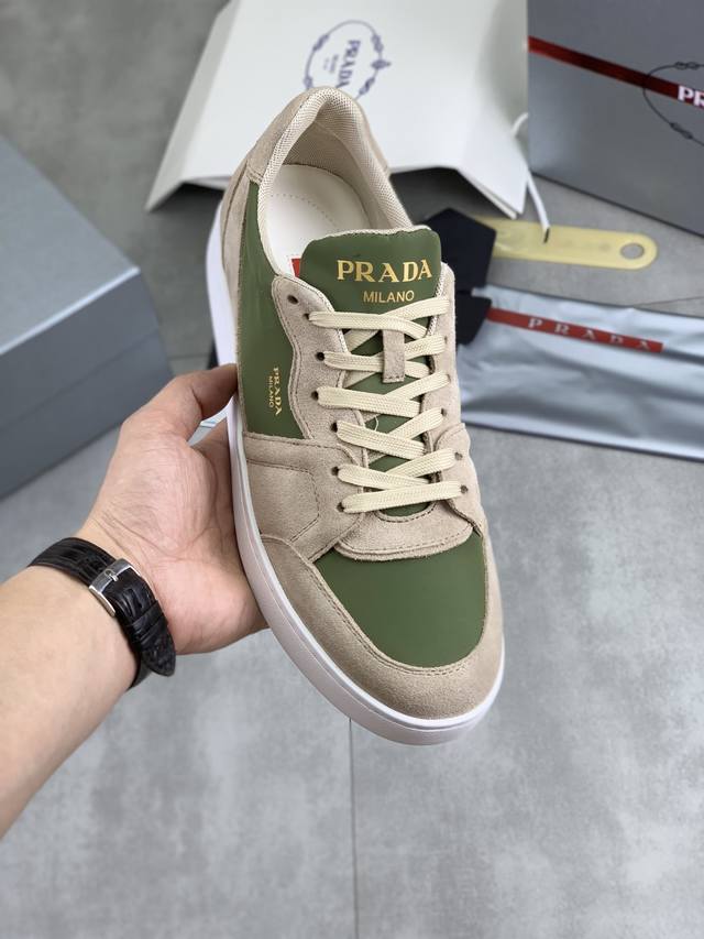 工厂P价P 实价 顶级版本 官网爆款上市， 潮牌 普拉达Prada 主推爆款，前卫百搭时尚男鞋私版开模，牛皮面拼接1：1..时尚干脆、原版进口牛皮内里牛皮垫脚；