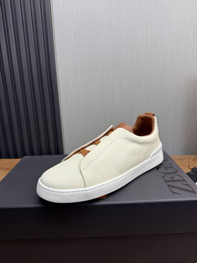 工厂P价 Ermenegildo Zegna 杰尼亚 光滑皮革 Tiziano 低帮运动鞋 这款Tiziano 低帮运动鞋摔花纹牛皮制成 版型和产品细节:摔花纹
