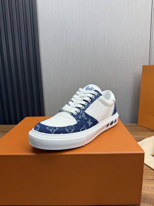工厂P价 Louis Vuitton 路登易威 全新潮款Lv上市，休闲时尚男鞋原版1:1出货 鞋面采用进口品牌皮料+牛皮内里，原版耐磨橡胶大底，版型简洁大气，潮