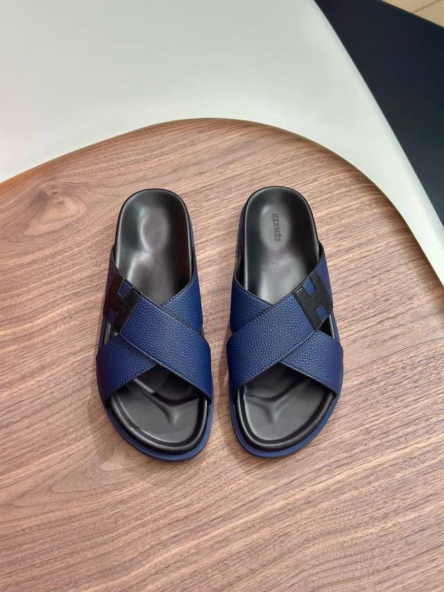 元Hermes 新款爱马仕拖鞋，面料牛皮，耐磨防滑Tpu大底。时尚大气 码数：长期现货 情侣款37-46