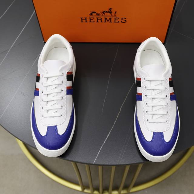 出厂价Pp： 品牌：爱马仕Her Mes 标准码：男码38-44 45可以定做 等级：官网同款 高品质男鞋 材料：原厂皮料拼接 搭配透气内里 原版防滑耐磨橡胶轻