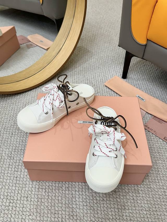 工厂P批P Miumiu缪缪春夏走秀款饼干鞋，包头运动鞋， 简约的运动板鞋设计，极具辨识度的鞋舌，打造佛系甜美的休闲风~~上脚气场十足随意搭配，长裙，短裙，短裤