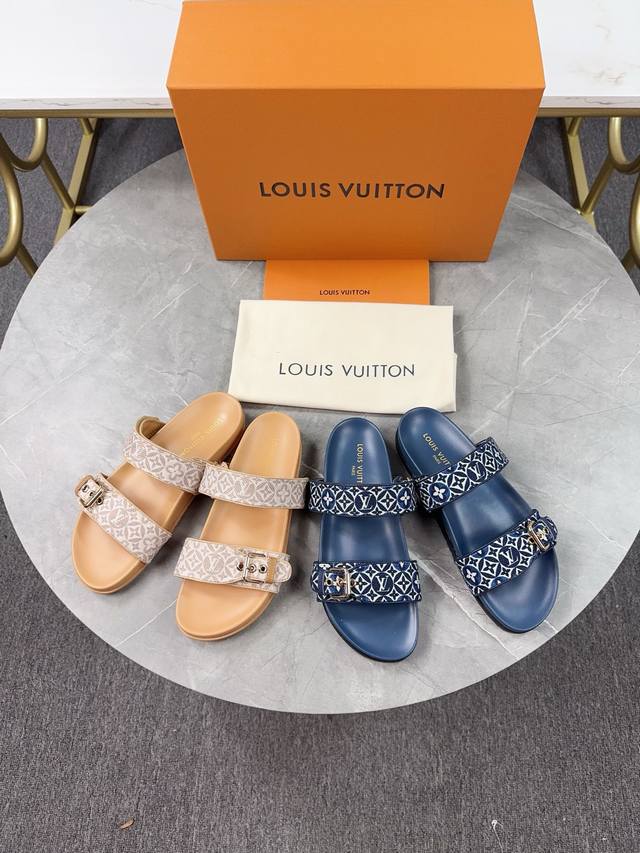 Lv2025春夏新款拖鞋皮带扣子可调松紧的设计 满满的沙滩风情 原版开模Lv金属Logo装饰 既时尚又美观超级百搭鞋面牛皮 定制进口提花布料 原版老花皮料 水染