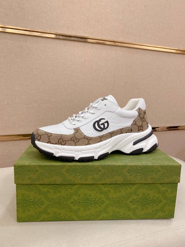 工厂P价 Gucci 古奇 新款专柜同步发售，鞋面意大利进口头层牛皮料。全进口真皮内里，完全1比1复刻，鞋底：原厂特供原版底，独家活动成型底超级舒适，原厂跟单货