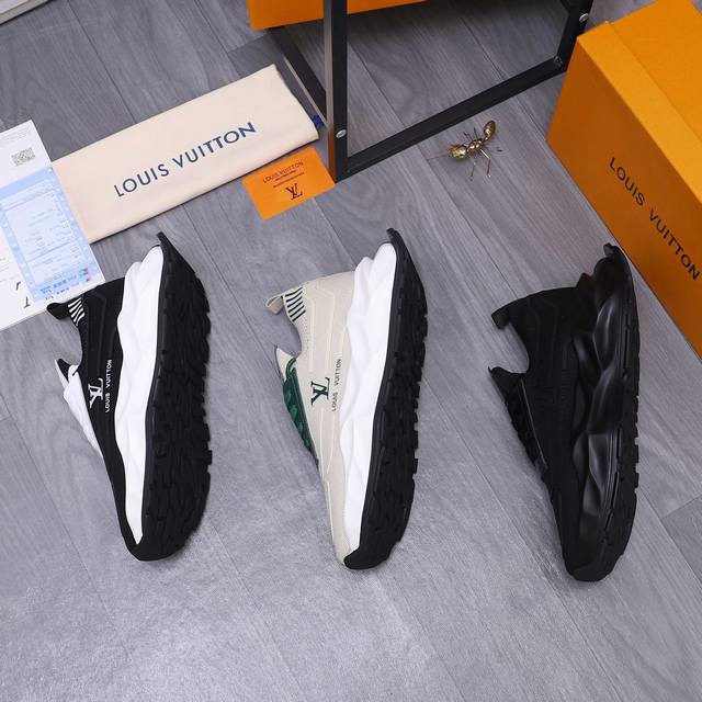 商品商标：Lv [路易威登] 厚底休闲鞋 正码.码数: 38-46 38.45.46定做不退换 商品材料：精选 飞织拼接牛皮鞋面 牛皮鞋垫 橡胶大底