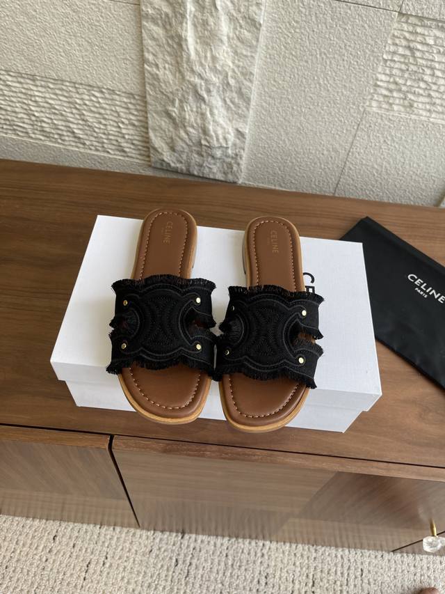 顶级版本: Celine 25Ss 夏季新款 Marina牛仔 流苏 穆勒鞋 凯旋门 凉鞋 拖鞋 最近被Celine的拖鞋疯狂种草！每一双都美到窒息，夏日穿搭的
