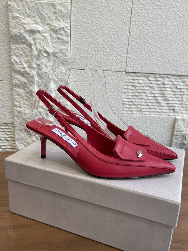 顶级版本 Jimmy Choo 25Ss 春夏新款 尖头 高跟 凉鞋 单鞋 Jimmy Choo 露跟高跟鞋，重逢惊艳 优雅邂逅 碰撞之美 ，小羊皮皮材质，尖头