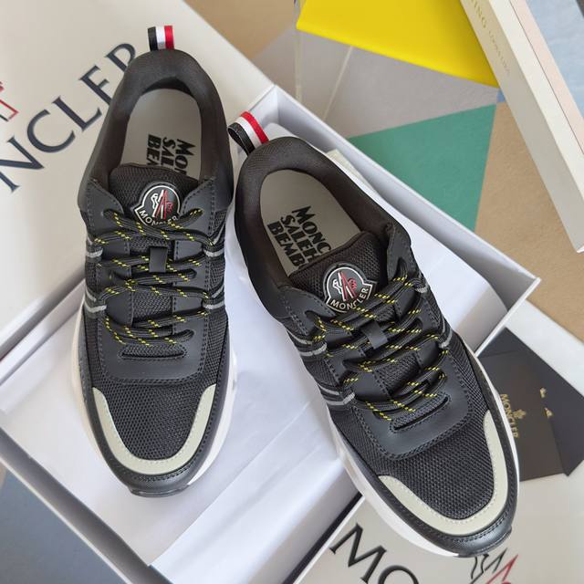顶级版本：男款 Moncler 盟可睐 蒙口 户外 休闲 运动鞋 老爹鞋 原版购入开发 做货 运动鞋旨在陪伴您在温暖的天气进行户外活动，是我们标志性运动鞋的轻盈