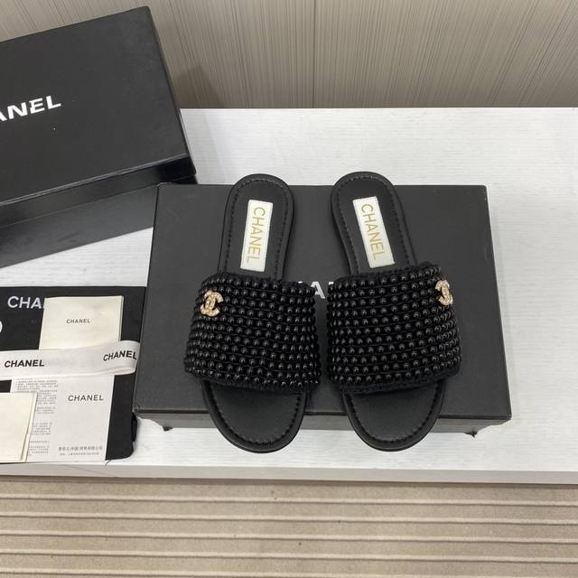 出厂价P 顶级品质 2025春夏新款Chanel 香奈儿 珍珠水钻拖鞋小香风香奶奶夹趾拖鞋人字拖 认准我家细节实力拍 专柜买版按正品1：1开发做货， 细节完美
