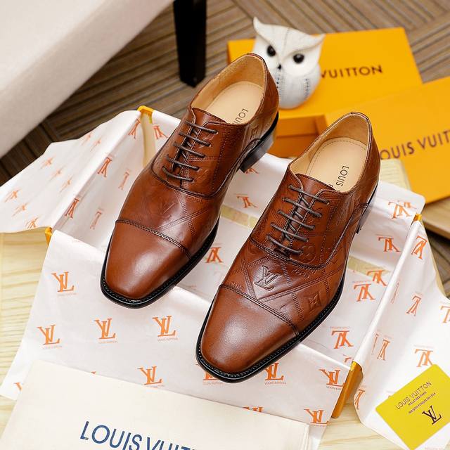 里 Louis Vuitton 路易威登 新款男士休闲商务皮鞋官网原版复制，鞋面采用进口官网1:1材料制作意大利牛皮面，水染皮内里绝非一般的工艺制造，大厂工艺流