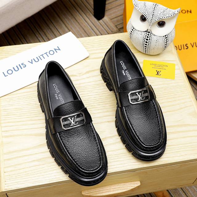 Louis Vuitton 里 路易威登 新款男士休闲商务皮鞋官网原版复制，鞋面采用进口官网1:1材料制作意大利牛皮面，头层内里绝非一般的工艺制造，大厂工艺流程