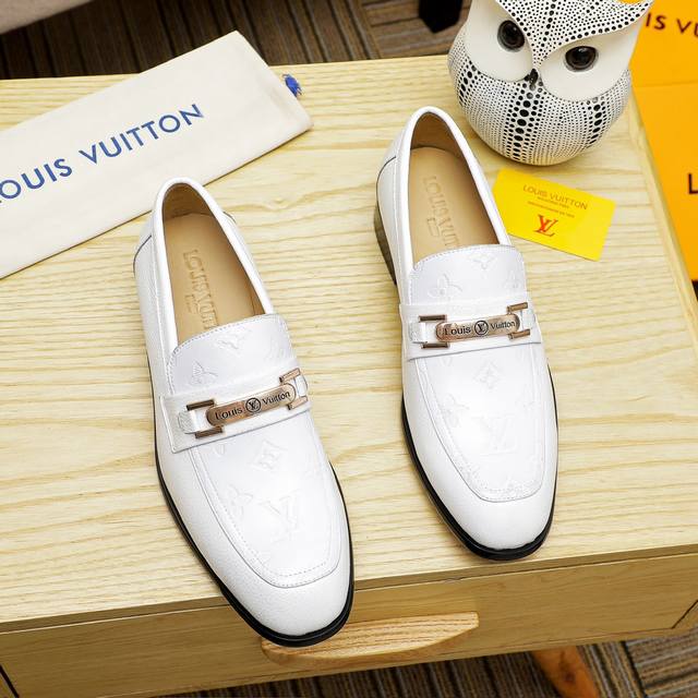 Louis Vuitton 里 路易威登 新款男士休闲商务皮鞋官网原版复制，鞋面采用进口官网1:1材料制作意大利牛皮面，水染内里绝非一般的工艺制造，大厂工艺流程
