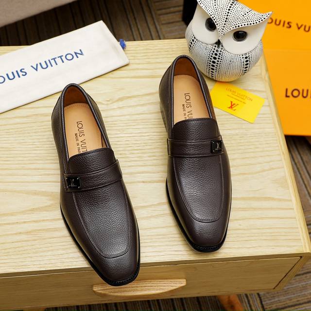 Louis Vuitton 里 路易威登 新款男士休闲商务皮鞋官网原版复制，鞋面采用进口官网1:1材料制作意大利牛皮面，高端内里绝非一般的工艺制造，大厂工艺流程