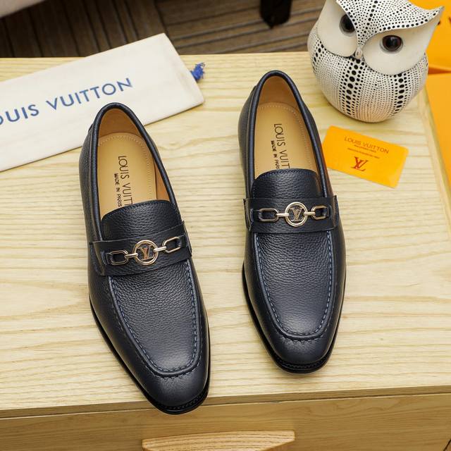 Louis Vuitton 里 路易威登 新款男士休闲商务皮鞋官网原版复制，鞋面采用进口官网1:1材料制作意大利牛皮面，水染内里绝非一般的工艺制造，大厂工艺流程
