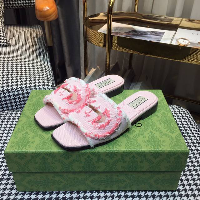 Gucci 古奇 2025Ss新款，复古流苏，每个细节皆经过精心细致打造 面料：特订原版帆布 内里：高端定制羊皮 大底：意大利进口真皮大底 尺码：35-40 绿