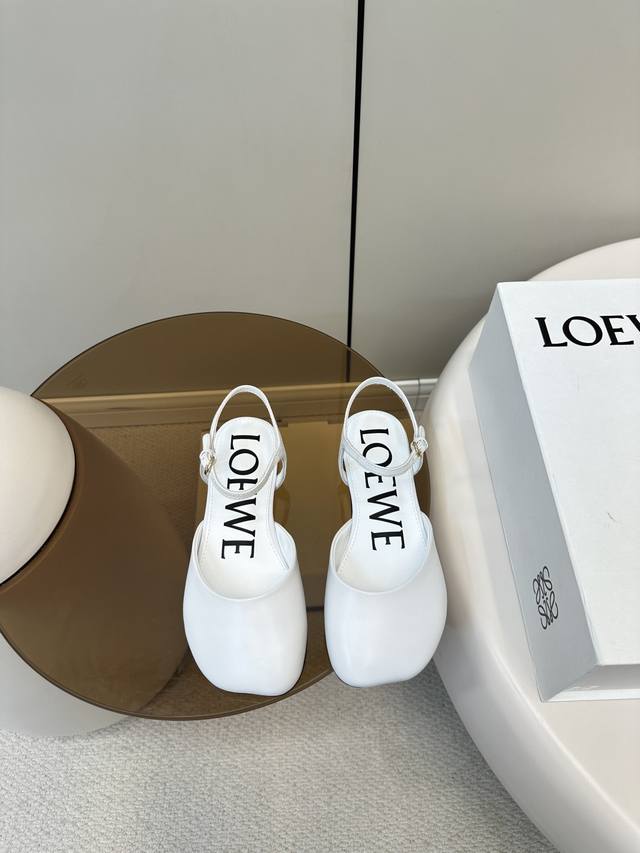 Loewe｜罗意威25Ss早春新品网红时尚平底凉鞋 全网最快购入原版开发，穿几年不过时的，超级经典系列，网红最热爱的打卡神鞋，最快出货，独家原版一比一开模，所有