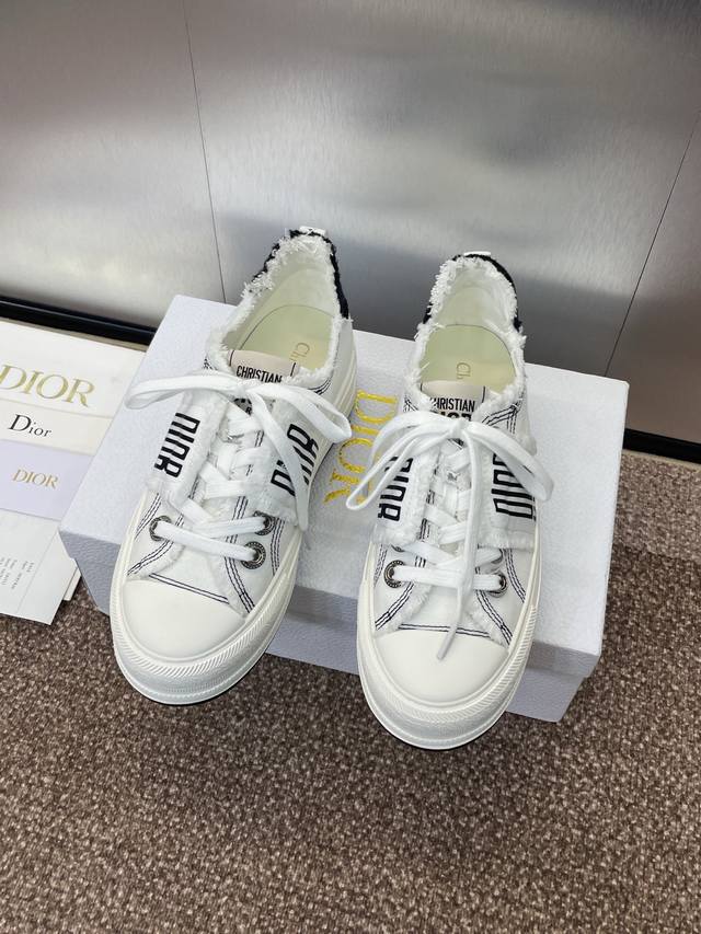 工厂P价P女码 男码 Dior 迪奥2025早春最新情侣款厚底绑带低帮休闲鞋 Walk’N Dior Oblique 暗花字母Logo提花刺绣图案拼色帆布运动小