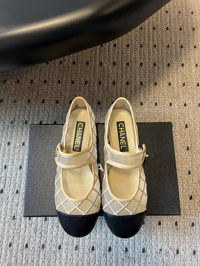 Chane* 25Ss Coco Beach书包扣网纱玛丽珍 春夏新款网感玛丽珍鞋 平底网纱菱格单鞋 超级公主的一双小鞋子 这次材质是纱质的 视觉轻盈不闷脚 菱