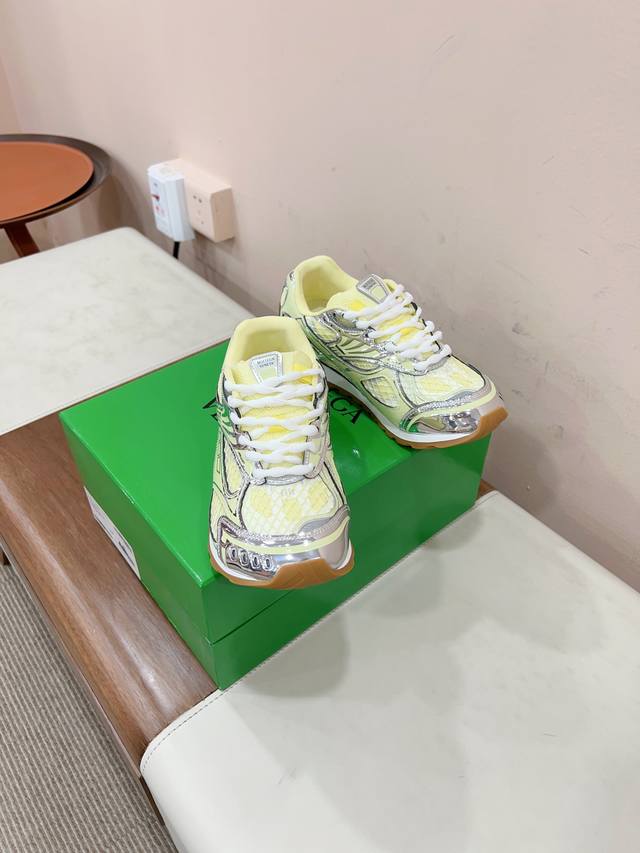 王一博同款最新火爆款 情侣款 Bottega Veneta Bv24全新 Orbit设计师谢幕款 休闲 运动鞋，焕然新型写意纯粹无束，注色现代符号，时尚又酷又帅