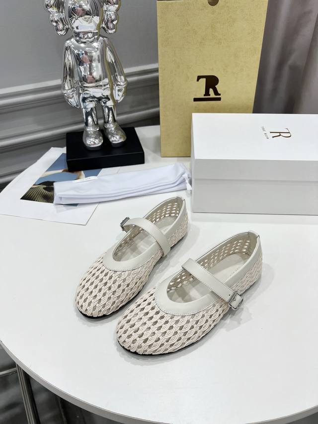 高品质出厂 小众潮牌The Ro*25春夏新款网面透气玛丽珍平底单鞋跳舞鞋奶奶鞋！Tr 总是走在时尚去最前沿，看着简单越是极简，越讲究材料、它虽然小众但是很高级