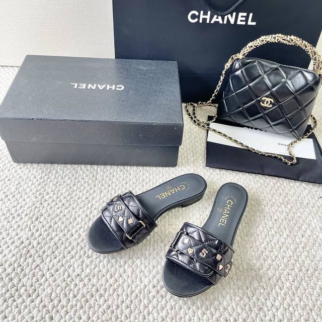 Chanel香奈儿新款 小香家五金扣平底凉拖鞋 正码:35-39订做40