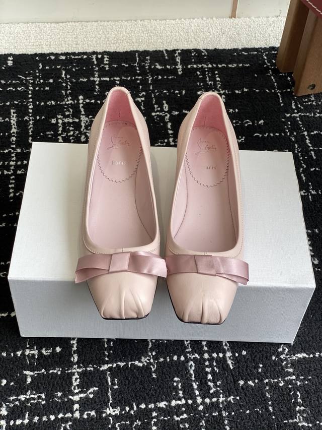 代购级 Christian Louboutin 25Ss 春夏新款 单鞋 设计师 John Galliano 与鞋履大师 Christian Louboutin